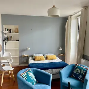Le Balcon De La Place Appartement Dinan